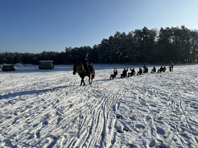 Winterspaß-winterurlaub-mit-pferd-urlaub-auf-dem-reiterhof-sachsen-ausritte-1